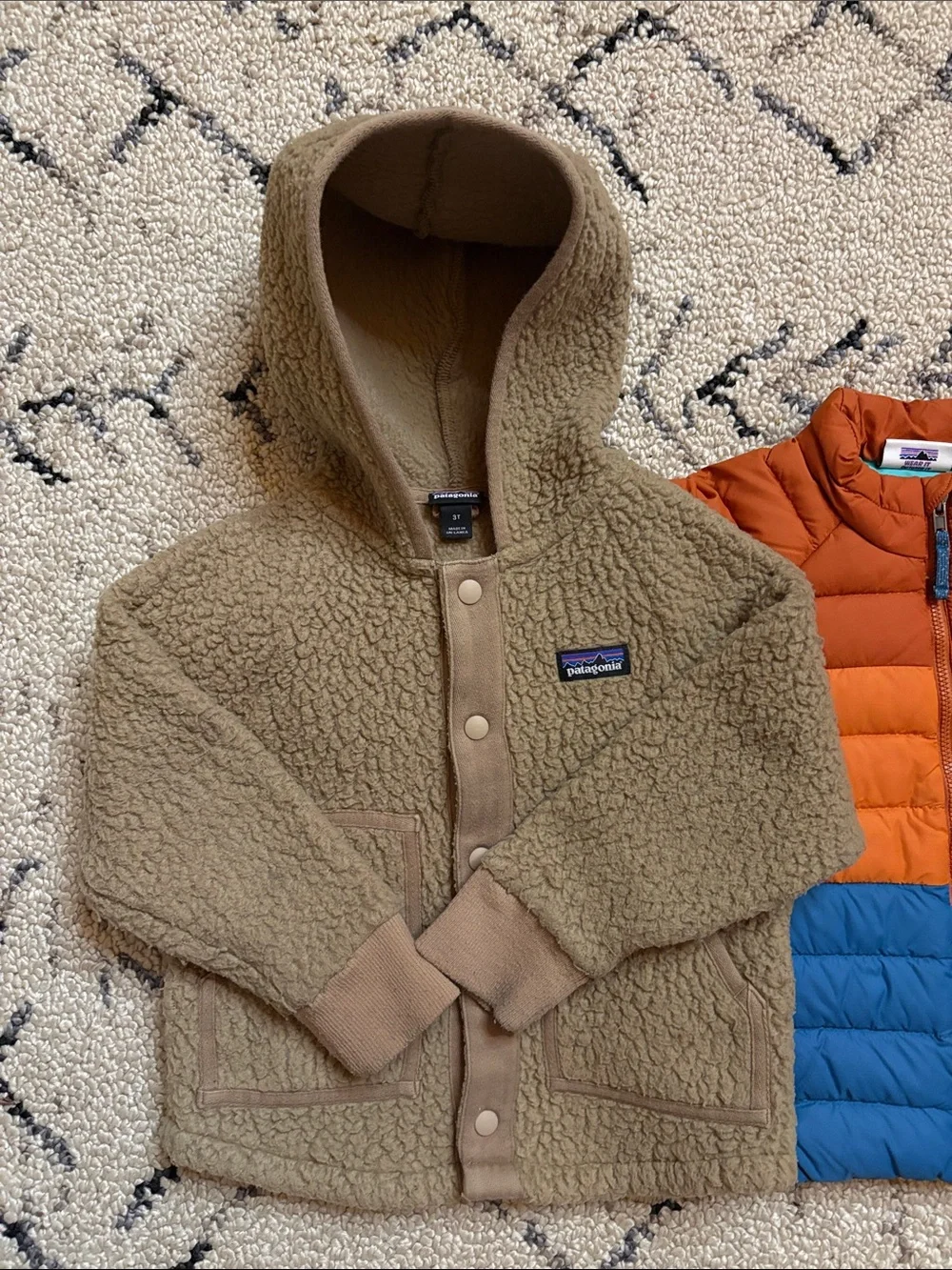 Patagonia Kids Puffer Jacket & Tan Sherpa Hoodie (3T)